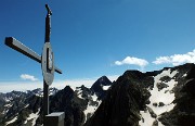 57 La bella croce di vetta del Pizzo di Cigola